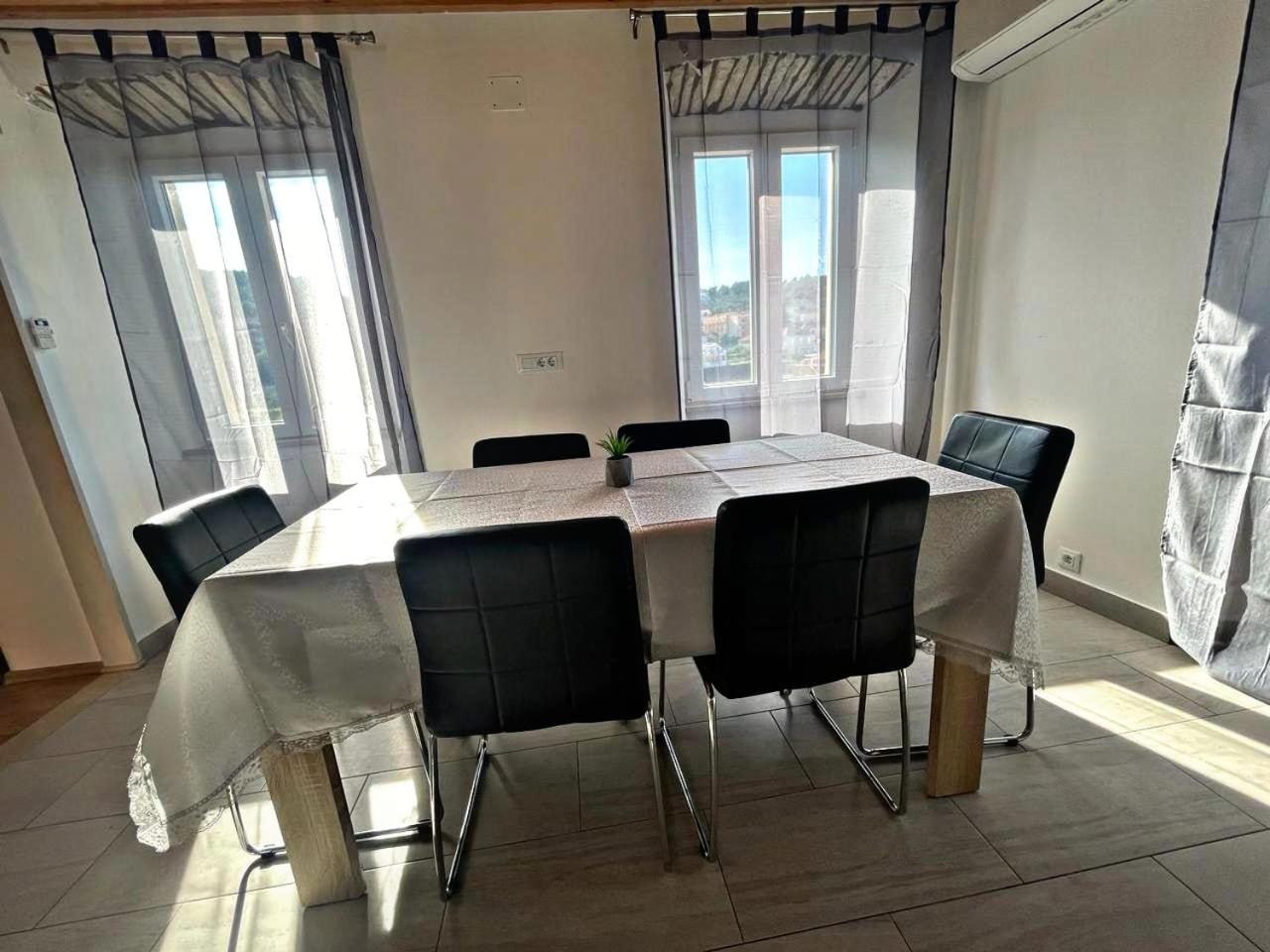 Amani Modern Apartment ルンバルダ エクステリア 写真