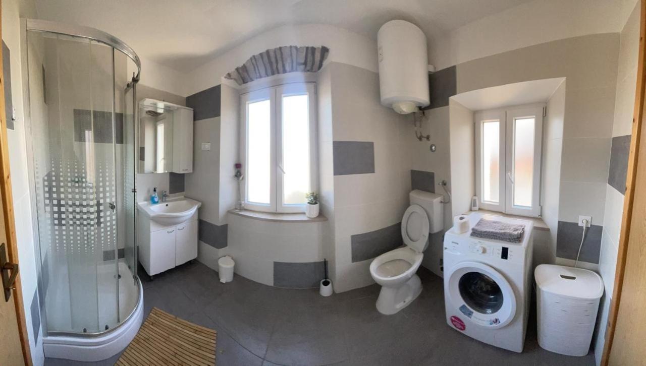 Amani Modern Apartment ルンバルダ エクステリア 写真